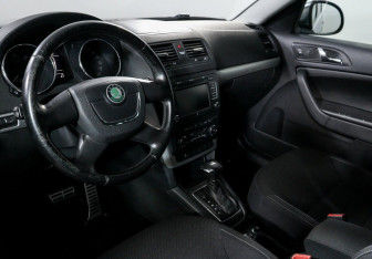 Подержанный автомобиль Skoda Yeti 2012 года (8 фото)