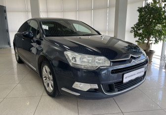 Подержанный автомобиль Citroen C5 Sedan 2010 года (3 фото)