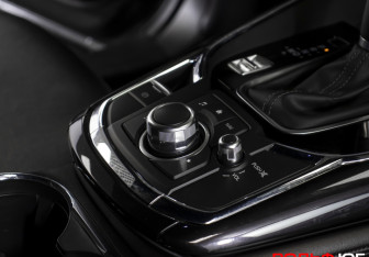 Подержанный автомобиль Mazda CX-9 2018 года (16 фото)