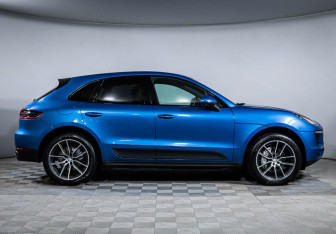 Подержанный автомобиль Porsche Macan 2017 года (4 фото)
