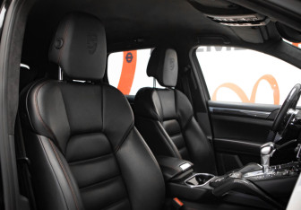 Подержанный автомобиль Porsche Cayenne 2015 года (29 фото)