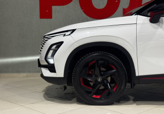 Подержанный автомобиль Omoda C5 2022 года (8 фото)