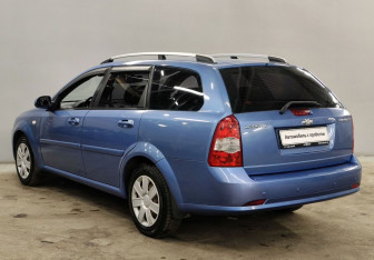 Подержанный автомобиль Chevrolet Lacetti Wagon 2007 года (7 фото)