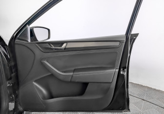 Подержанный автомобиль Skoda Rapid Liftback 2020 года (24 фото)