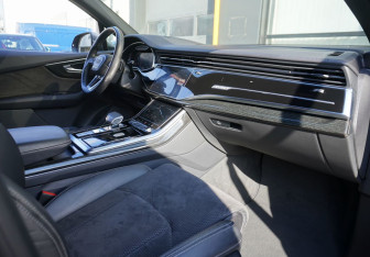 Подержанный автомобиль Audi Q7 2020 года (11 фото)