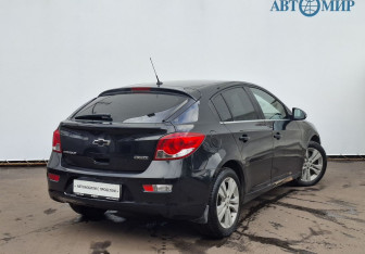 Подержанный автомобиль Chevrolet Cruze Hatchback 2013 года (5 фото)