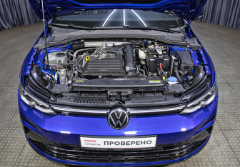 Подержанный автомобиль Volkswagen Golf Hatchback 2020 года (9 фото)