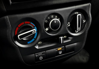 Подержанный автомобиль LADA (ВАЗ) Granta Sedan 2023 года (25 фото)