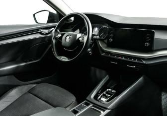 Подержанный автомобиль Skoda Octavia Liftback 2020 года (7 фото)