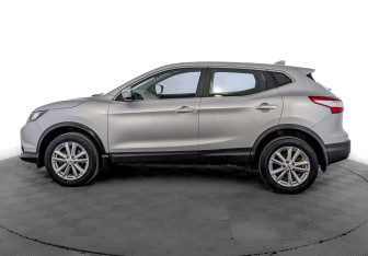 Подержанный автомобиль Nissan Qashqai 2018 года (8 фото)