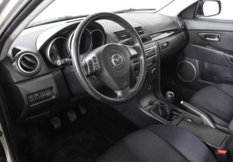 Подержанный автомобиль Mazda 3 Sedan 2007 года (9 фото)