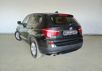 Подержанный автомобиль BMW X3 2013 года (7 фото)