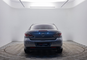 Подержанный автомобиль Mazda 6 Sedan 2010 года (6 фото)