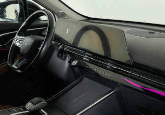 Подержанный автомобиль Omoda C5 2022 года (9 фото)