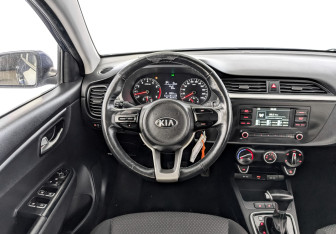 Подержанный автомобиль Kia Rio Hatchback 2021 года (21 фото)