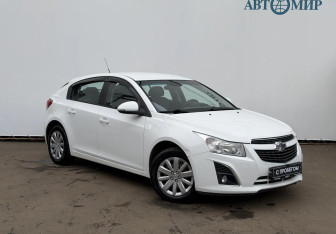 Подержанный автомобиль Chevrolet Cruze Hatchback 2014 года (3 фото)