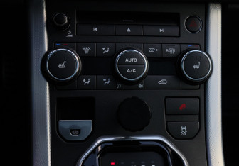 Подержанный автомобиль Land Rover Range Rover Evoque 2013 года (21 фото)