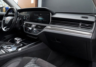 Подержанный автомобиль Hongqi HS5 2019 года (9 фото)