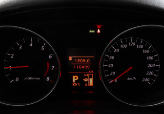 Подержанный автомобиль Mitsubishi ASX 2012 года (11 фото)