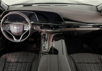 Подержанный автомобиль Cadillac Escalade Suv 2022 года (11 фото)