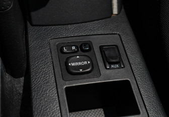 Подержанный автомобиль Toyota RAV4 2012 года (15 фото)