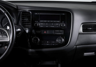 Подержанный автомобиль Mitsubishi Outlander 2012 года (13 фото)