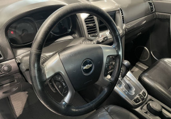 Подержанный автомобиль Chevrolet Captiva 2014 года (13 фото)