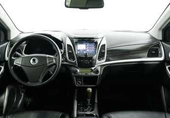 Подержанный автомобиль SsangYong Actyon 2014 года (6 фото)