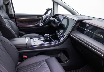 Подержанный автомобиль GAC M8 2023 года (7 фото)