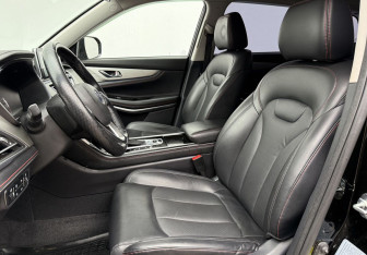 Подержанный автомобиль Changan CS75 2020 года (10 фото)