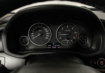 Подержанный автомобиль BMW X3 2011 года (13 фото)