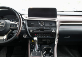 Подержанный автомобиль Lexus RX 2022 года (14 фото)
