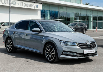 Подержанный автомобиль Skoda Superb Liftback 2025 года (3 фото)