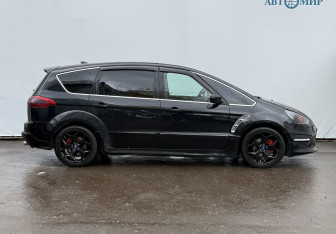 Подержанный автомобиль Ford S-MAX 2011 года (4 фото)