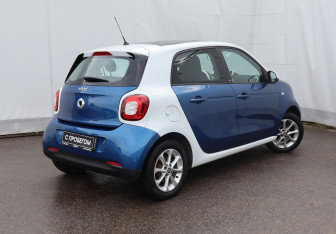 Подержанный автомобиль Smart Forfour 2016 года (4 фото)