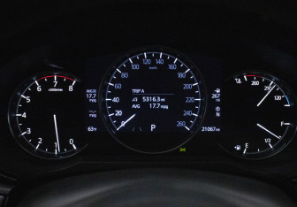 Подержанный автомобиль Mazda CX-9 2022 года (13 фото)