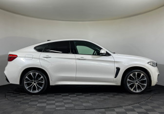 Подержанный автомобиль BMW X6 2016 года (6 фото)