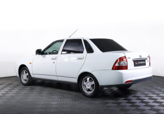 Подержанный автомобиль LADA (ВАЗ) Priora Sedan 2014 года (7 фото)