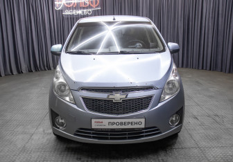 Подержанный автомобиль Chevrolet Spark 2011 года (2 фото)