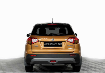 Подержанный автомобиль Suzuki Vitara 2018 года (6 фото)