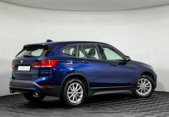 Подержанный автомобиль BMW X1 2019 года (2 фото)