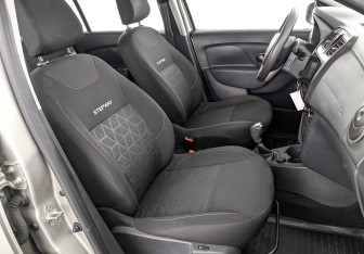 Подержанный автомобиль Renault Sandero 2016 года (24 фото)