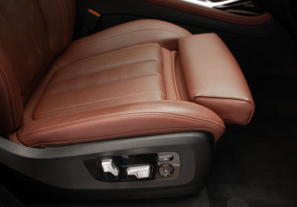Подержанный автомобиль BMW X7 2019 года (28 фото)