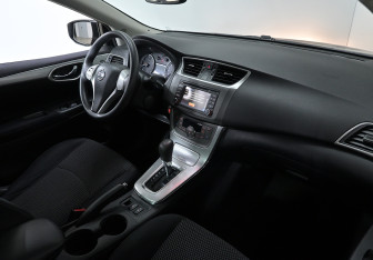 Подержанный автомобиль Nissan Sentra Sedan 2015 года (9 фото)