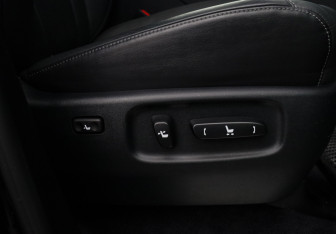 Подержанный автомобиль Lexus LX 2018 года (20 фото)