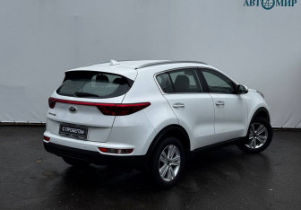 Подержанный автомобиль Kia Sportage 2017 года (8 фото)