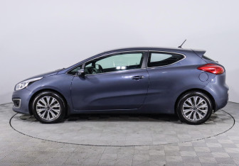 Подержанный автомобиль Kia Ceed Hatchback 2016 года (3 фото)