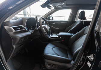 Новый Toyota Highlander 2025 (9 фото)