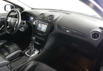 Подержанный автомобиль Ford Mondeo Sedan 2013 года (5 фото)