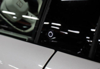 Подержанный автомобиль Zeekr X 2023 года (30 фото)